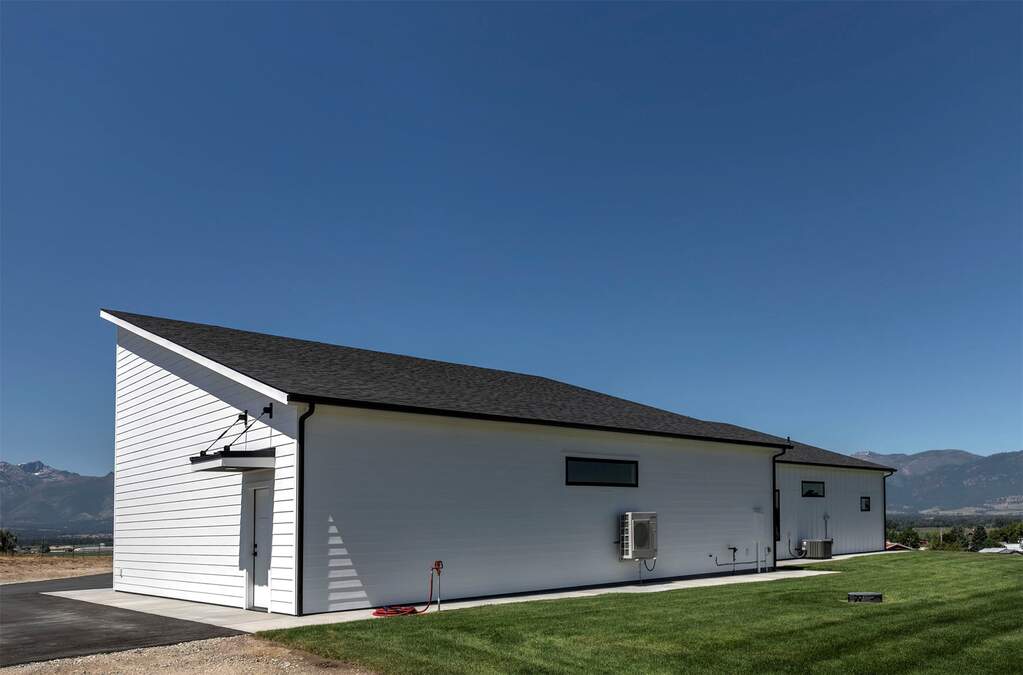 3 Bedroom Single Family Home/House's Image 44