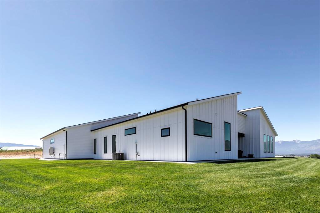 3 Bedroom Single Family Home/House's Image 46