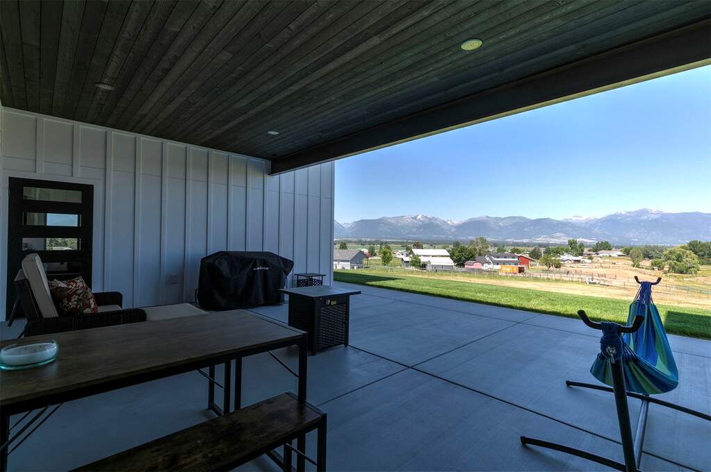 3 Bedroom Single Family Home/House's Image 48
