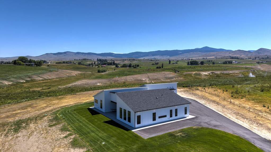 3 Bedroom Single Family Home/House's Image 51