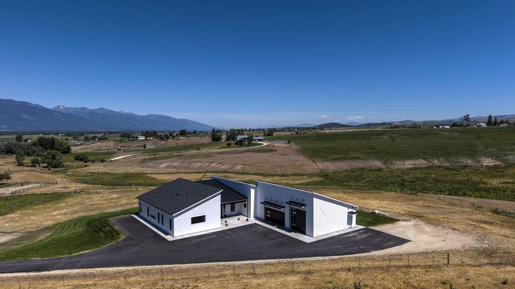 3 Bedroom Single Family Home/House's Image 59