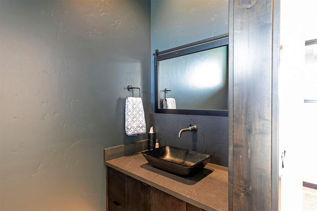 3 Bedroom Single Family Home/House's Image 6