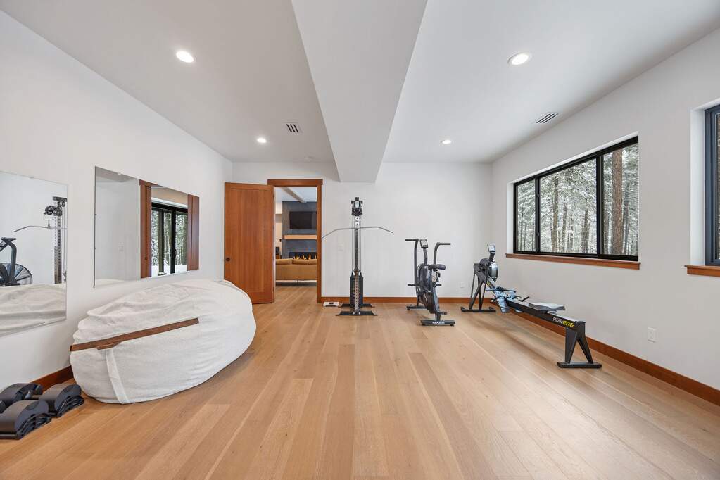 5 Bedroom Single Family Home/House's Image 18
