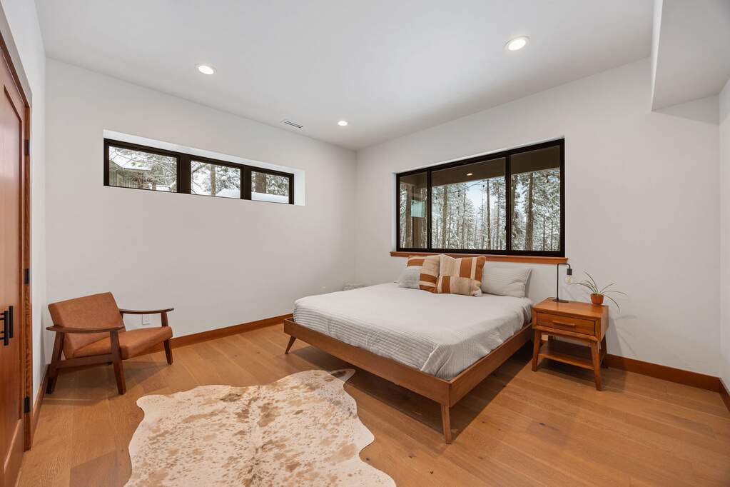 5 Bedroom Single Family Home/House's Image 19