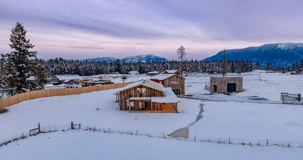 7 Bedroom Single Family Home/House's Image 39