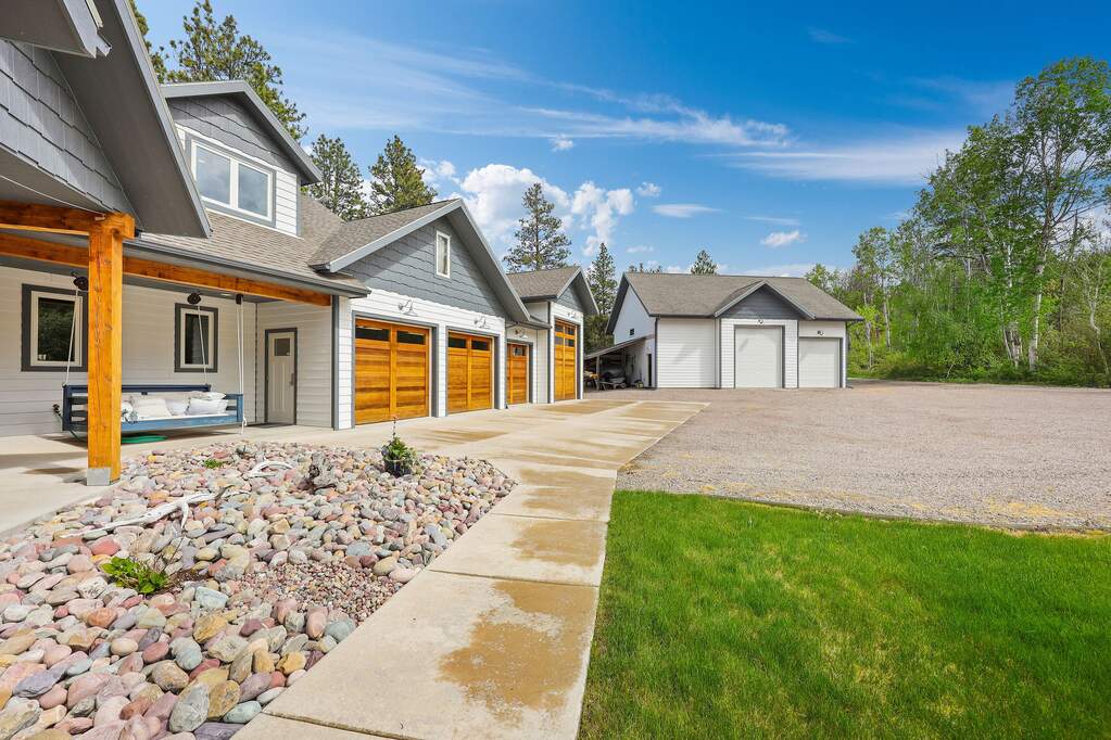 5 Bedroom Single Family Home/House's Image 26