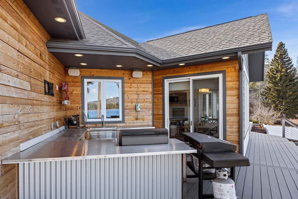 5 Bedroom Single Family Home/House's Image 44
