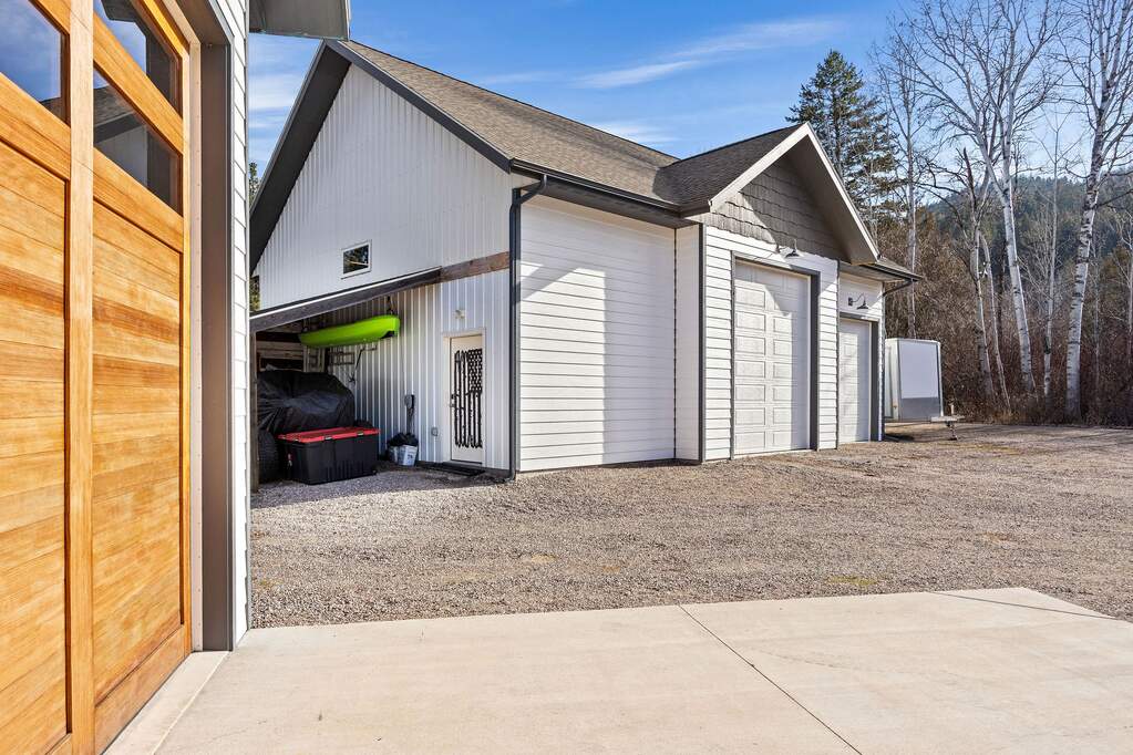 5 Bedroom Single Family Home/House's Image 46