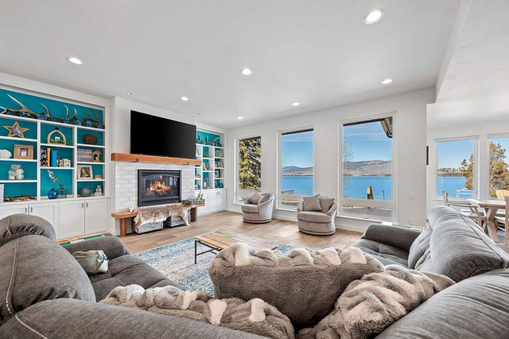 5 Bedroom Single Family Home/House's Image 3