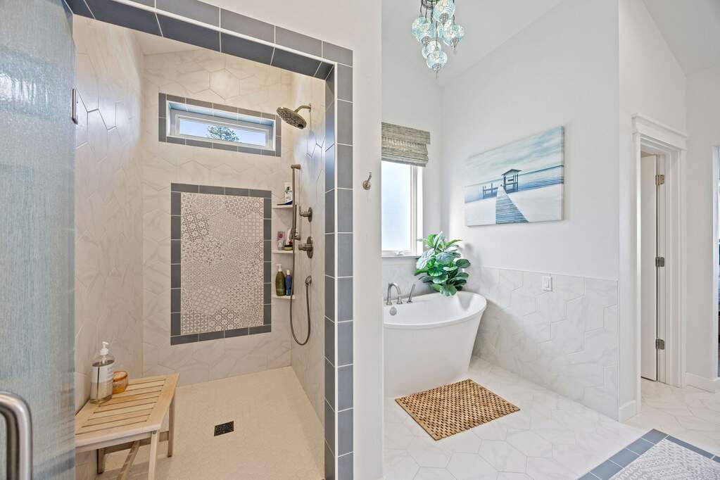 5 Bedroom Single Family Home/House's Image 77