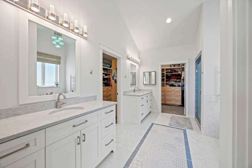 5 Bedroom Single Family Home/House's Image 79