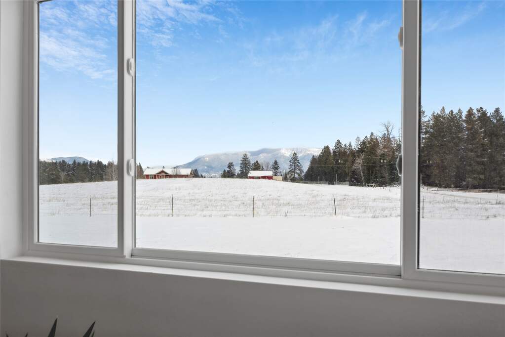 4 Bedroom Single Family Home/House's Image 7