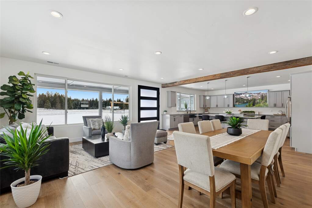 4 Bedroom Single Family Home/House's Image 8