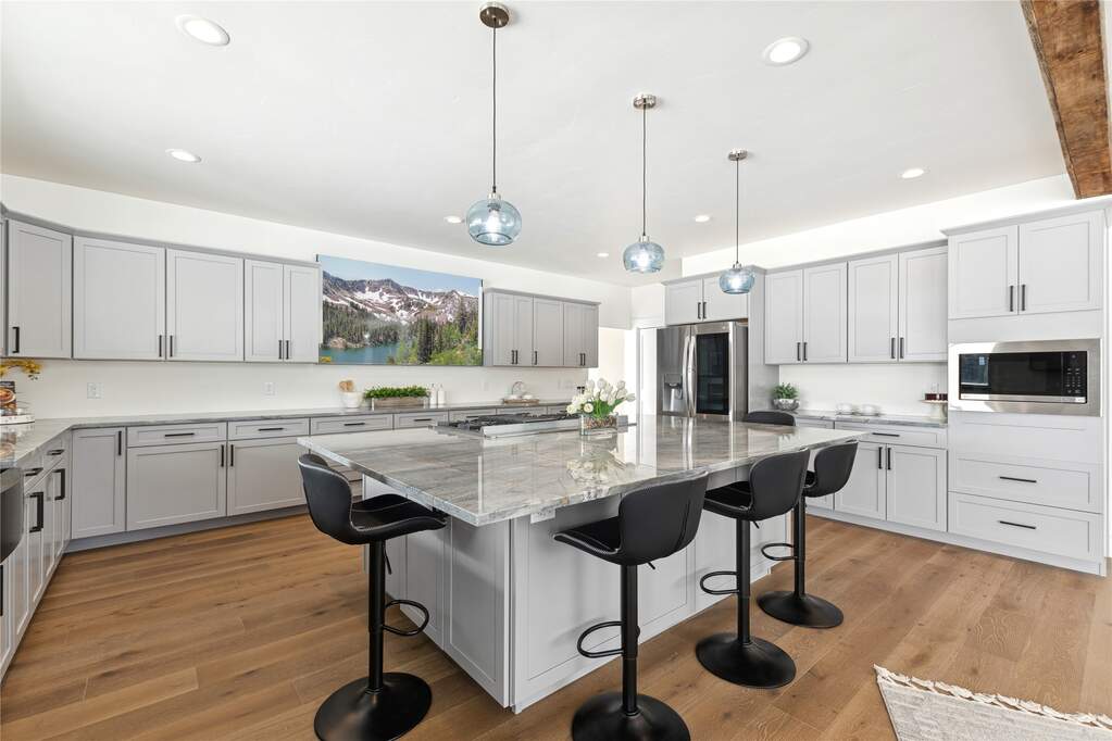 4 Bedroom Single Family Home/House's Image 12