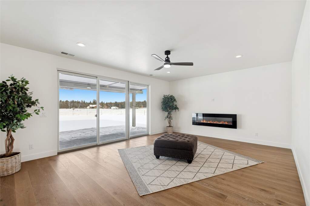 4 Bedroom Single Family Home/House's Image 15