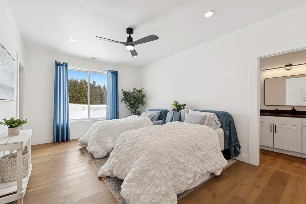 4 Bedroom Single Family Home/House's Image 27