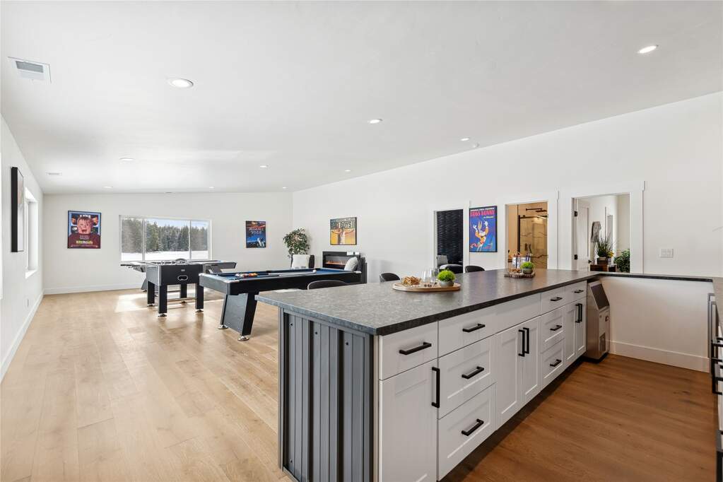 4 Bedroom Single Family Home/House's Image 33