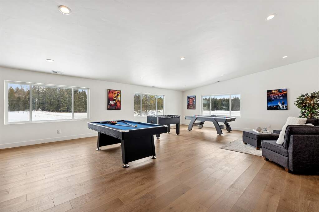 4 Bedroom Single Family Home/House's Image 34