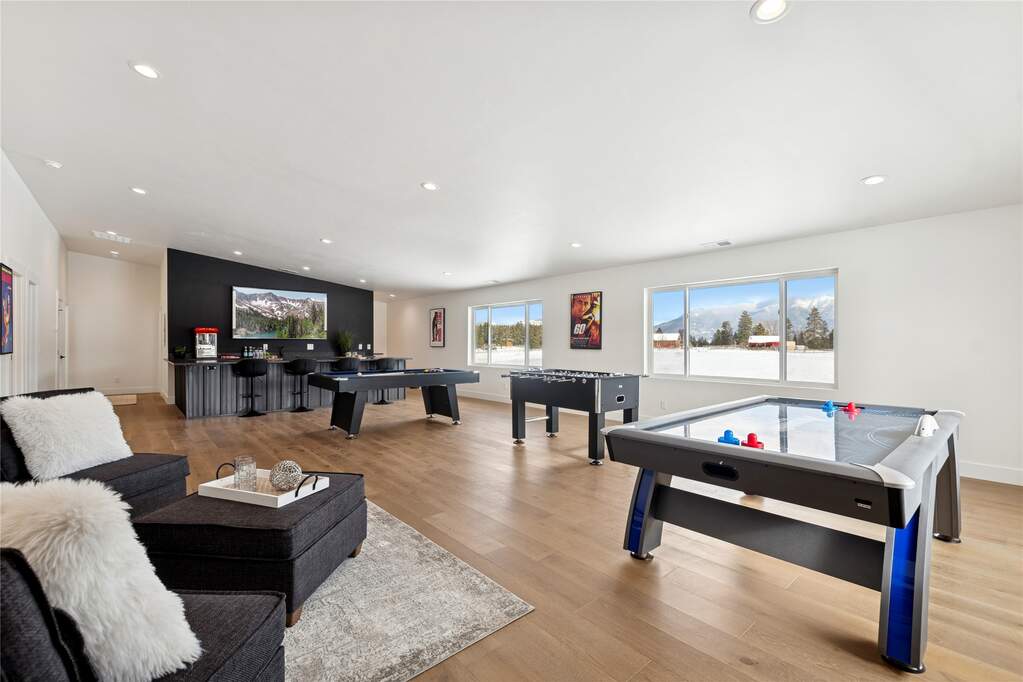 4 Bedroom Single Family Home/House's Image 35