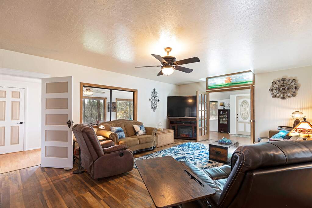 2 Bedroom Single Family Home/House's Image 10