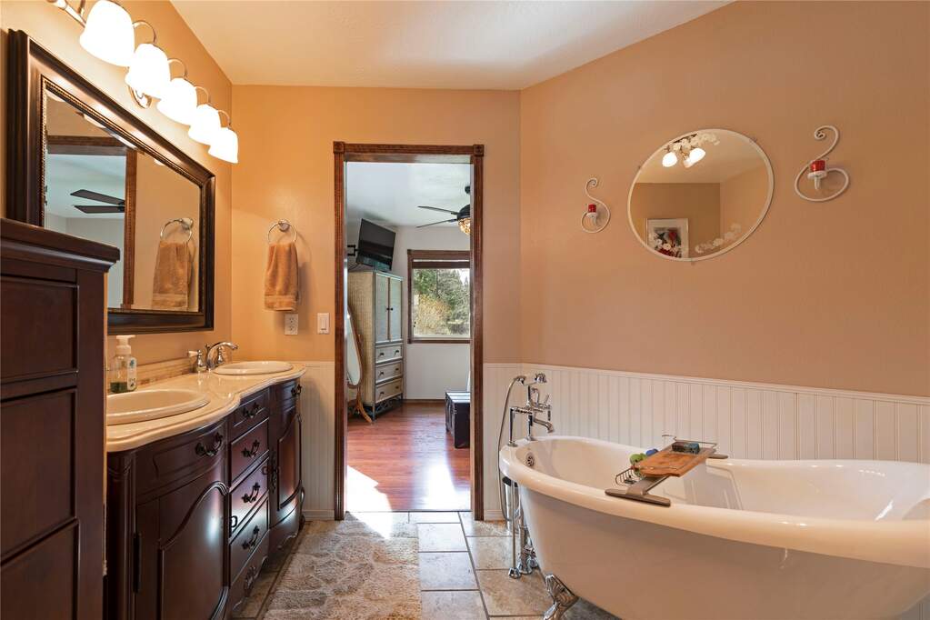 2 Bedroom Single Family Home/House's Image 13