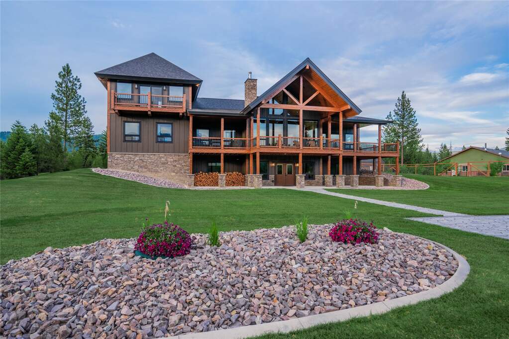 6 Bedroom Single Family Home/House's Image 98