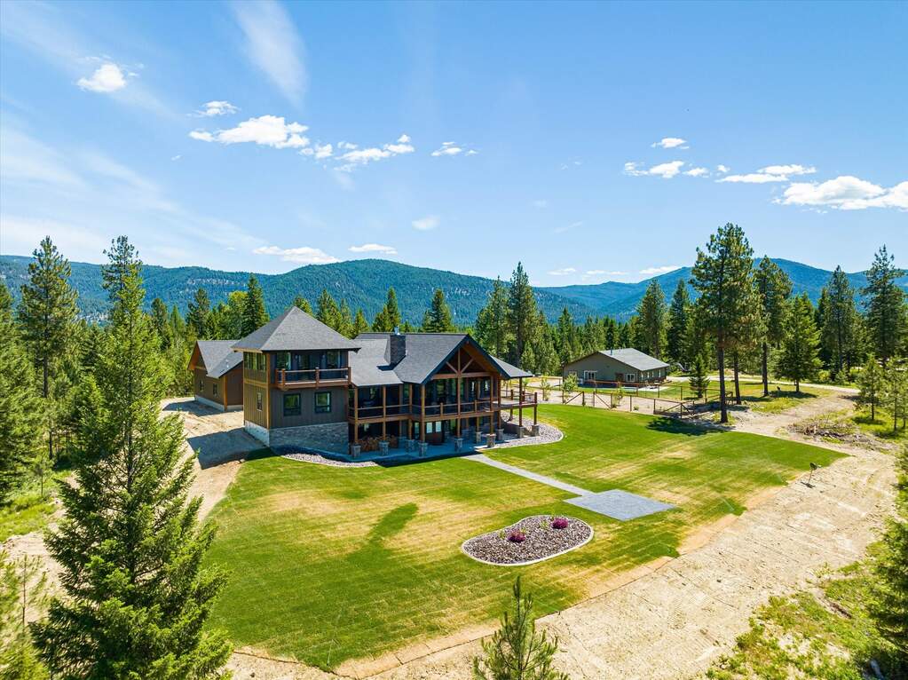 6 Bedroom Single Family Home/House's Image 103