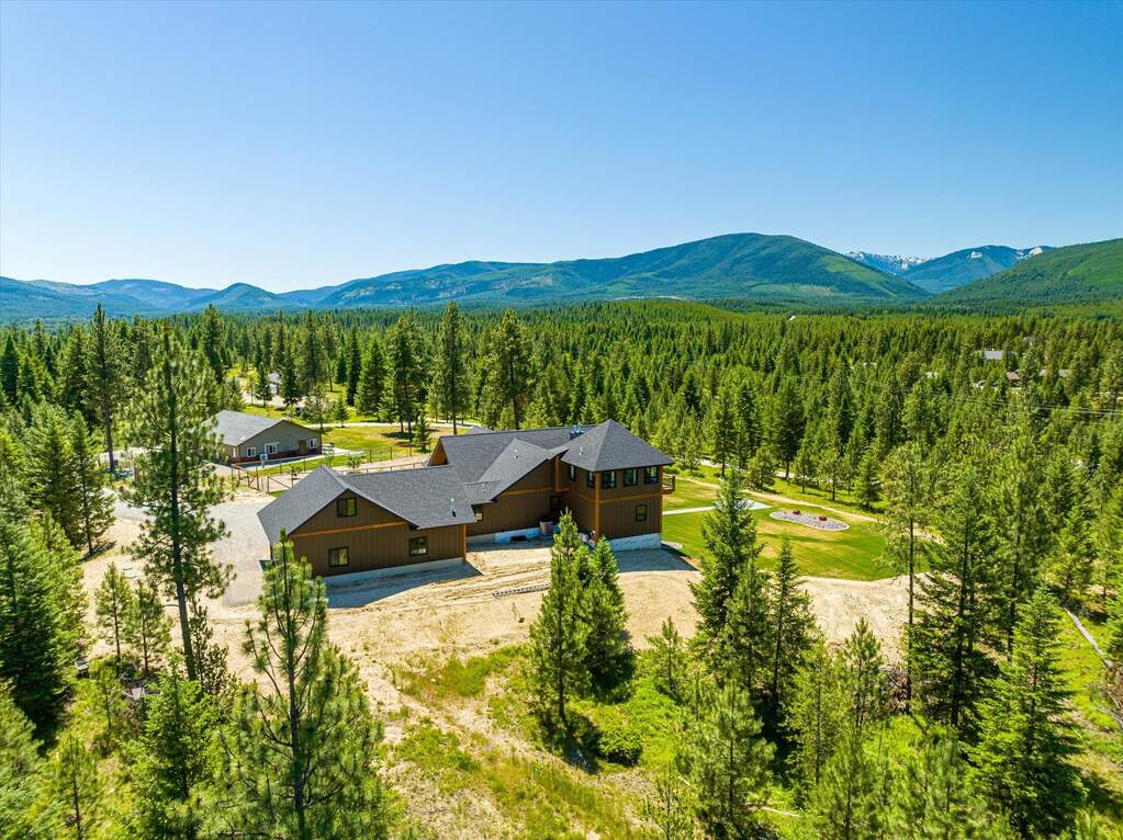 6 Bedroom Single Family Home/House's Image 105