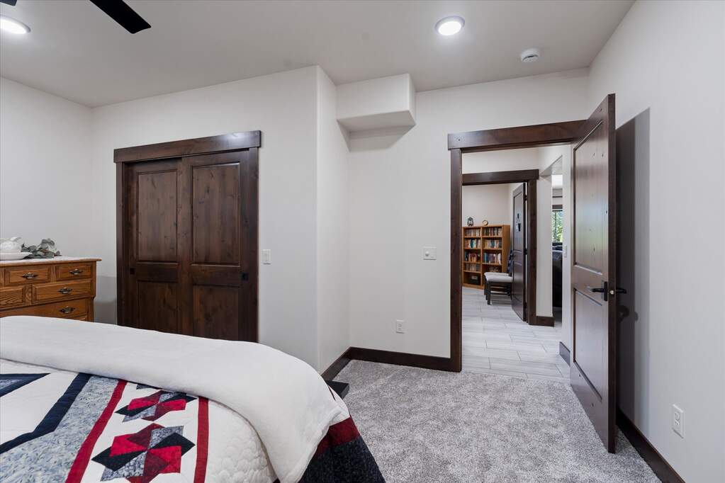 6 Bedroom Single Family Home/House's Image 61