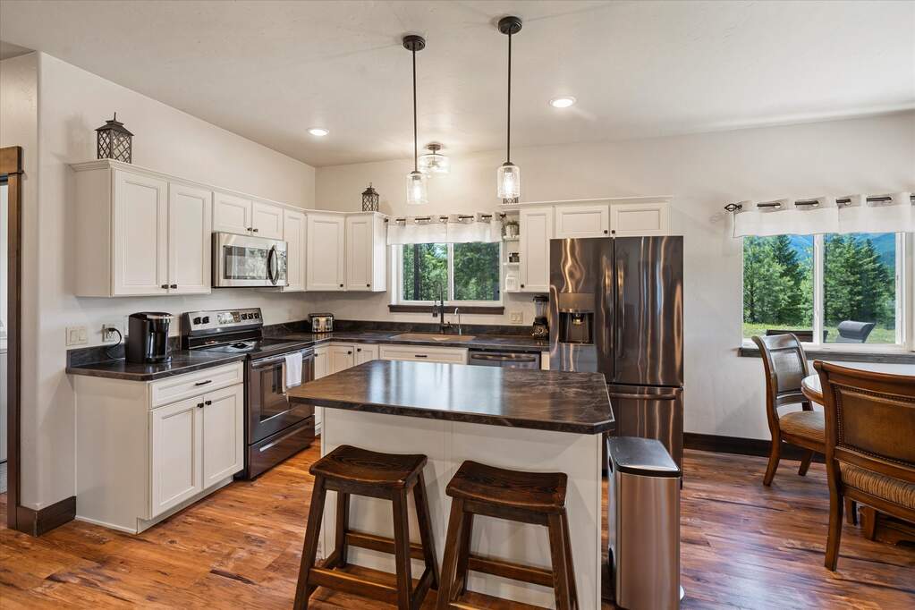 6 Bedroom Single Family Home/House's Image 76