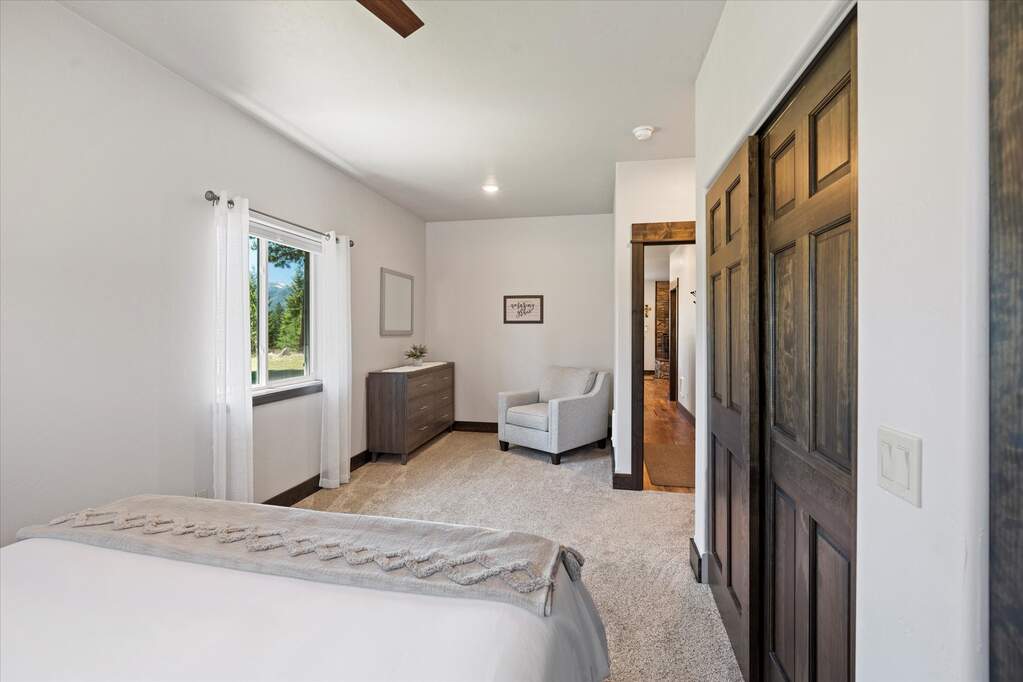 6 Bedroom Single Family Home/House's Image 87