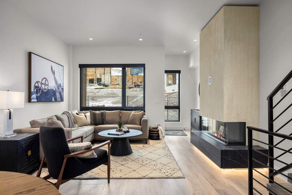 3 Bedroom Apartment/Flat's Image 4