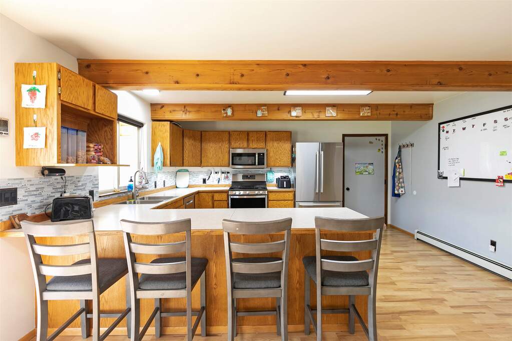 4 Bedroom Single Family Home/House's Image 7