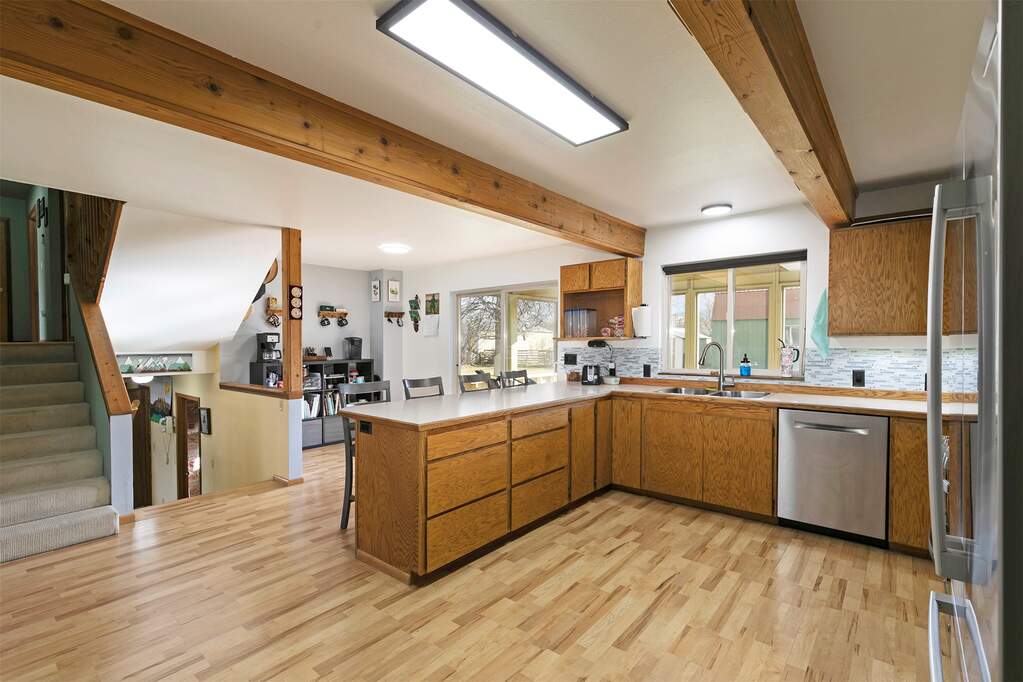 4 Bedroom Single Family Home/House's Image 9