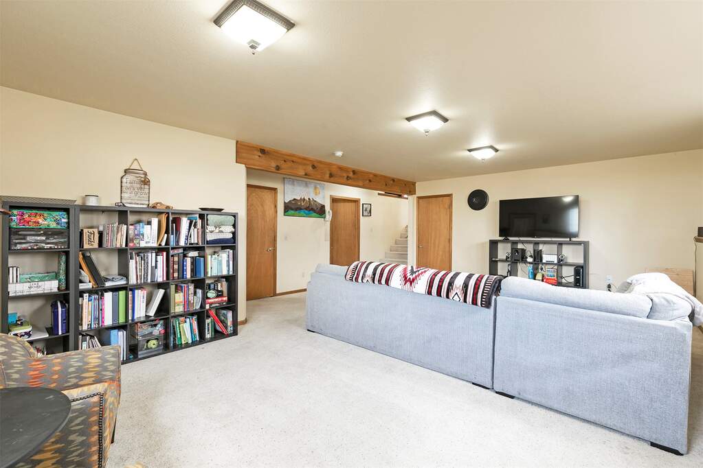 4 Bedroom Single Family Home/House's Image 12
