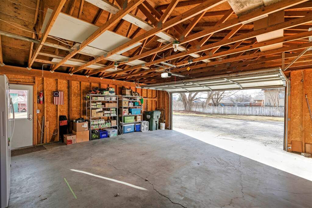 4 Bedroom Single Family Home/House's Image 25