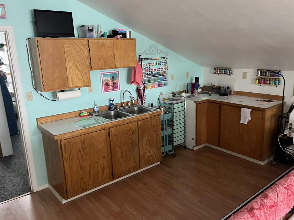 4 Bedroom Single Family Home/House's Image 33