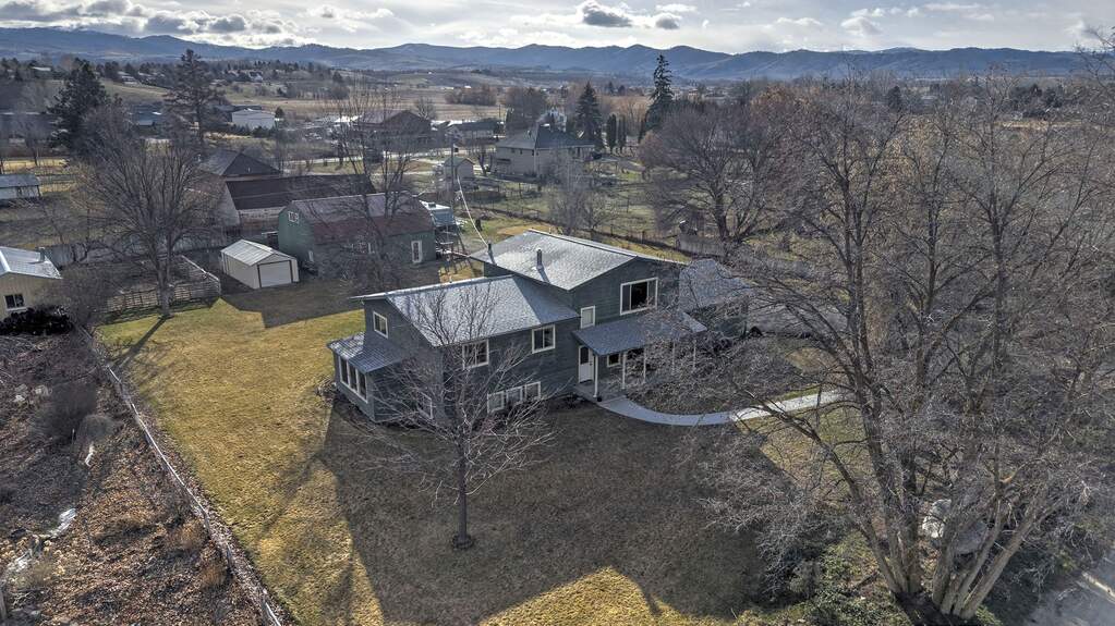 4 Bedroom Single Family Home/House's Image 34