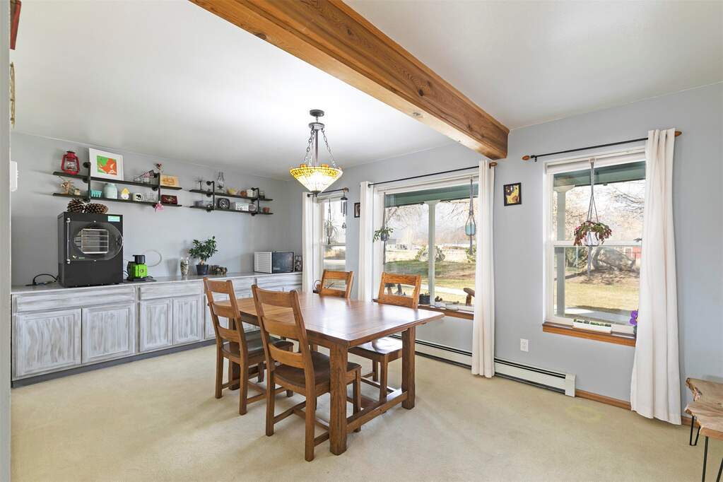 4 Bedroom Single Family Home/House's Image 3