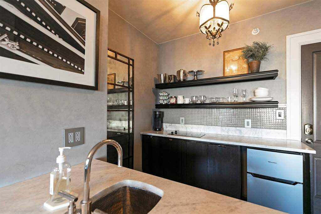 1 Bedroom Apartment/Flat's Image 3
