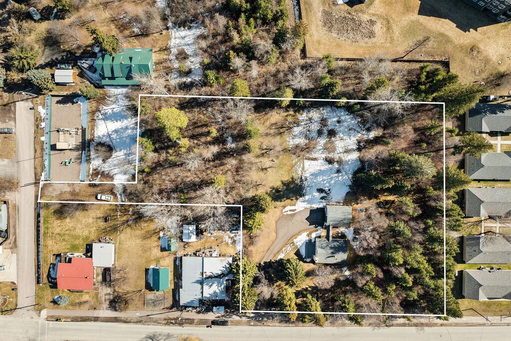 3 Bedroom Single Family Home/House's Image 33