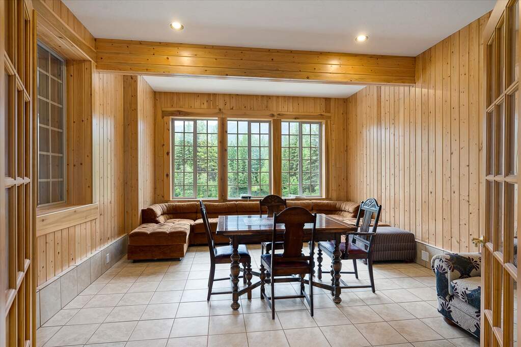 5 Bedroom Single Family Home/House's Image 22