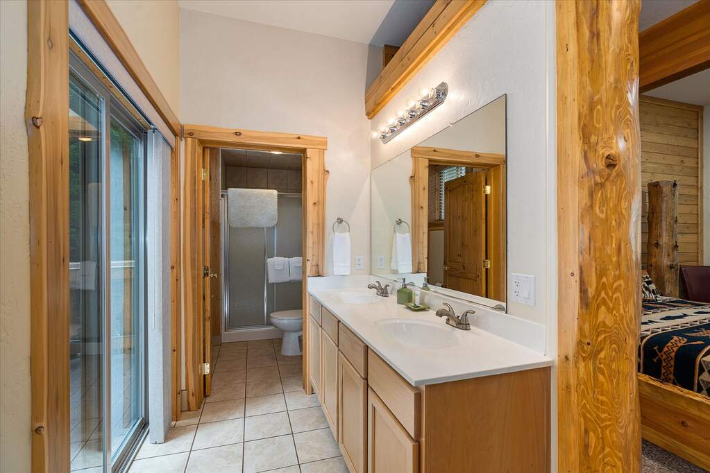 5 Bedroom Single Family Home/House's Image 24