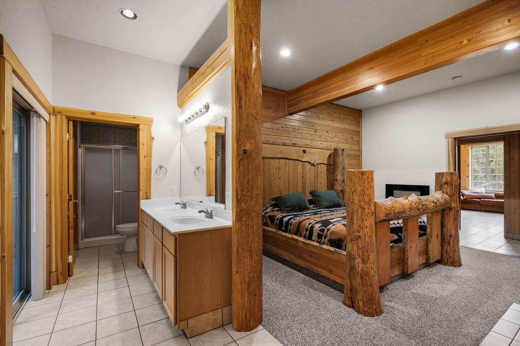 5 Bedroom Single Family Home/House's Image 87