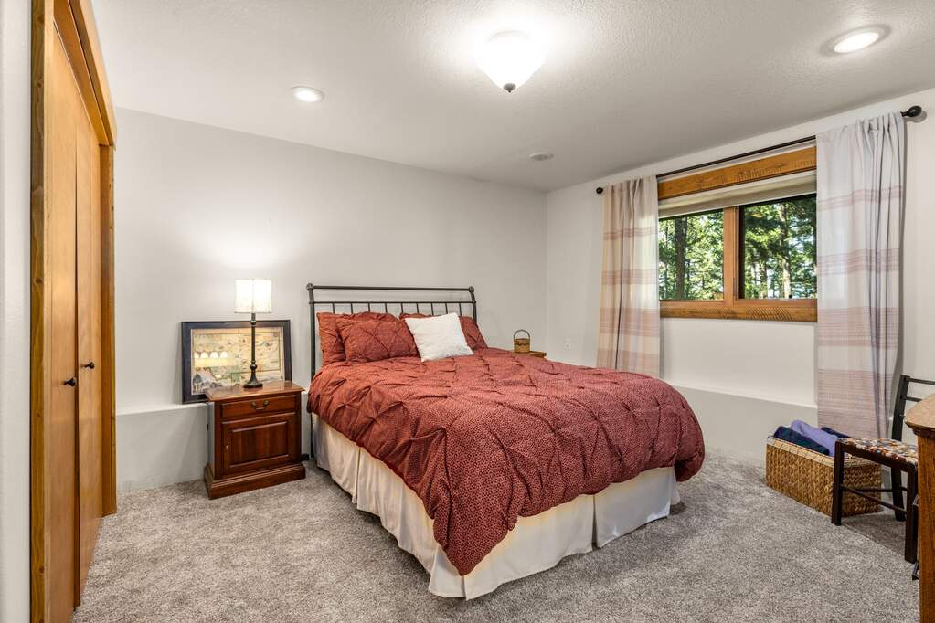 5 Bedroom Single Family Home/House's Image 31