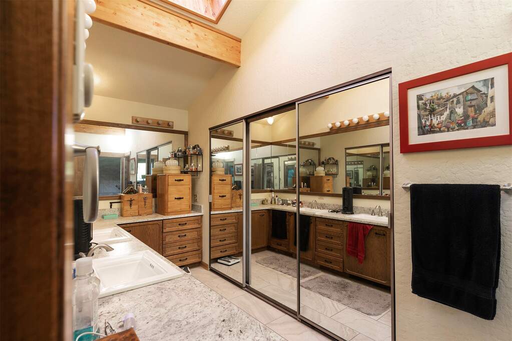 4 Bedroom Single Family Home/House's Image 25