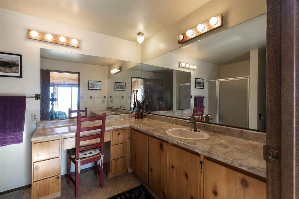 4 Bedroom Single Family Home/House's Image 31