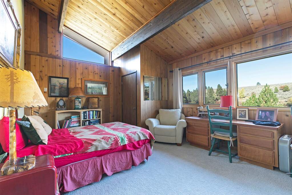 4 Bedroom Single Family Home/House's Image 32