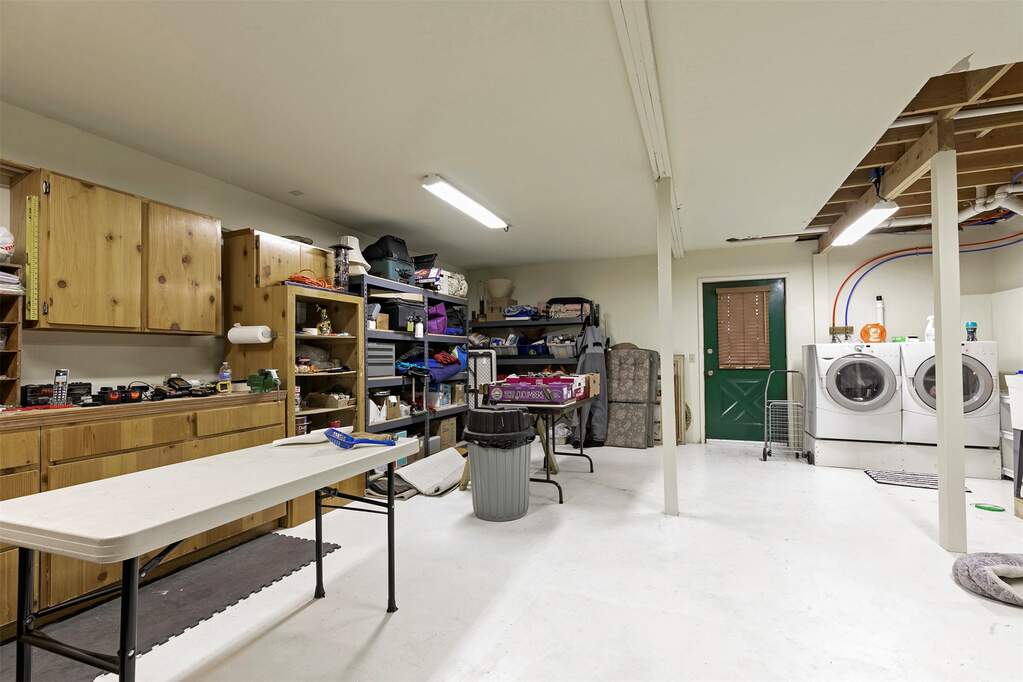 4 Bedroom Single Family Home/House's Image 37