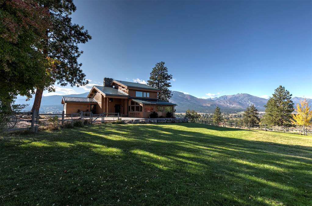4 Bedroom Single Family Home/House's Image 3